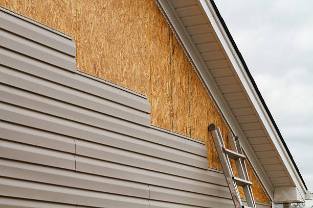 24/7 Emergency Vinyl Siding experts in Nashville, IL